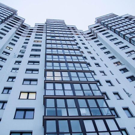 Уютная Квартира В Новом Доме Недалеко От Центра 明斯克 外观 照片